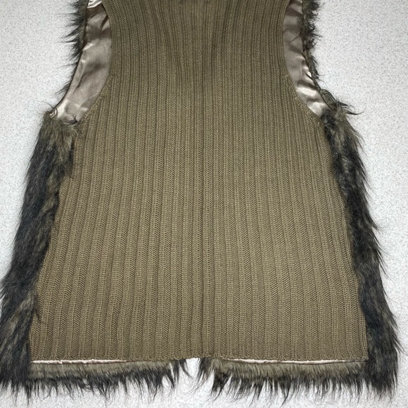 Boutique Faux Fur Vest by Live Change Size XL - Picture 10 of 10